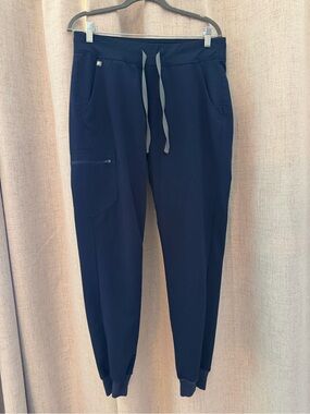 Figs Women’s Navy Jogger Scrub Pants